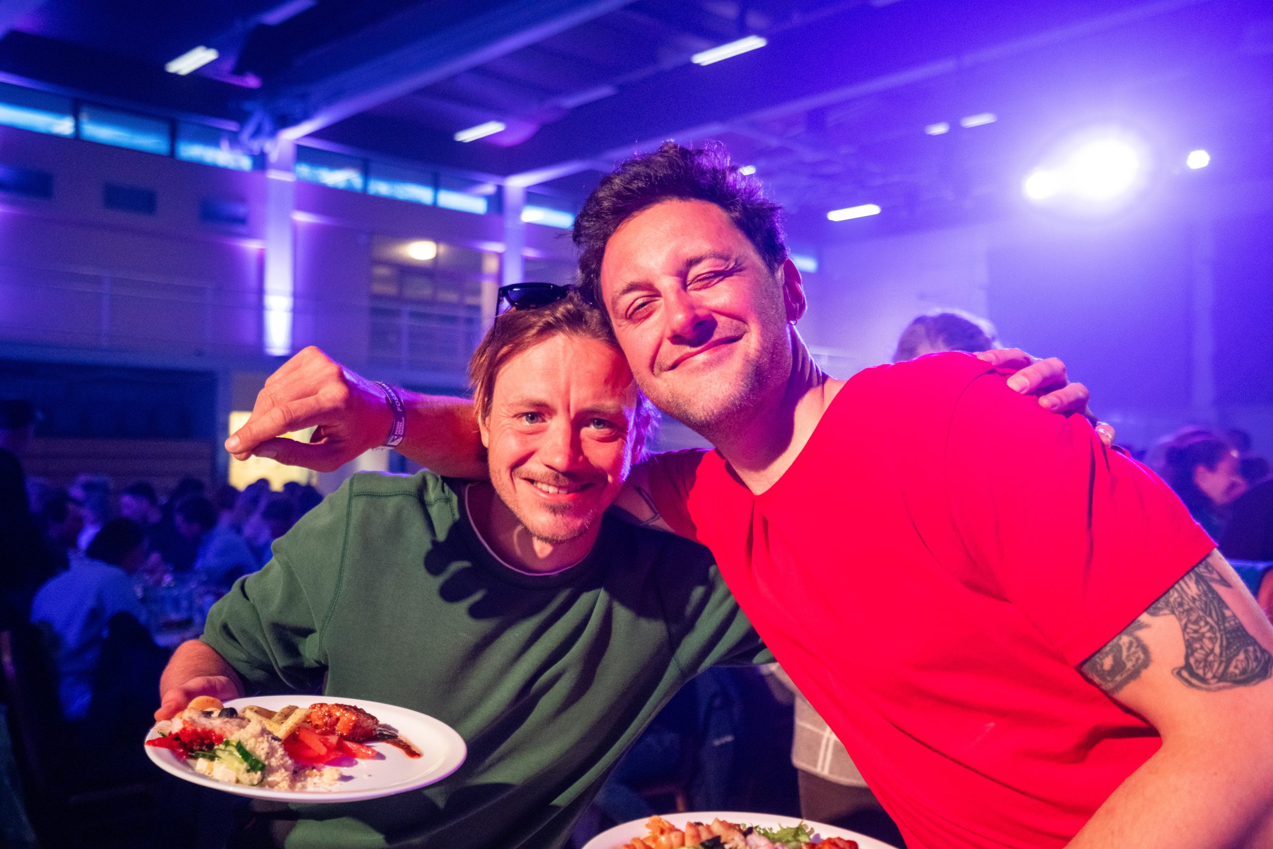 Allir velkomnir í Fossavatnspartýið